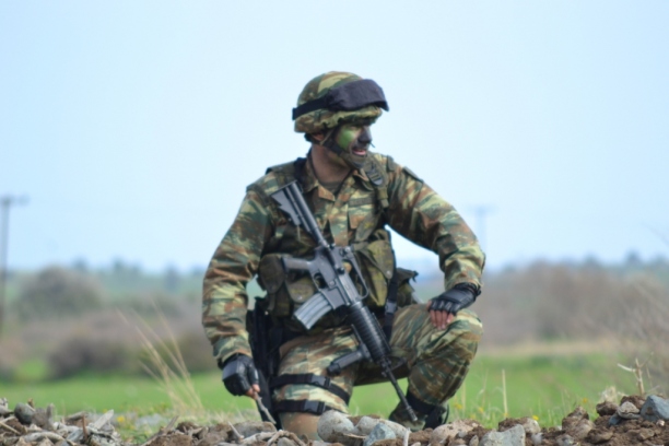 «Επιστρατεύουν» πεζοναύτες