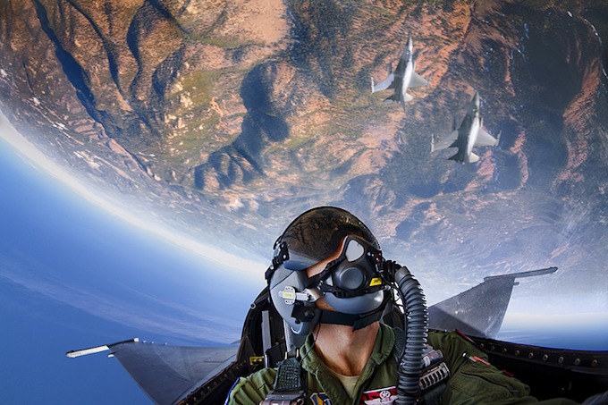 Αιχμαλώτισαν πιλότο μαχητικού