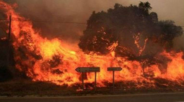 Τώρα-Φωτιά στην Ύδρα
