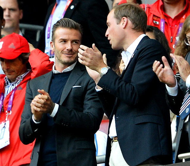 Παρέλαση αστέρων στις κερκίδες