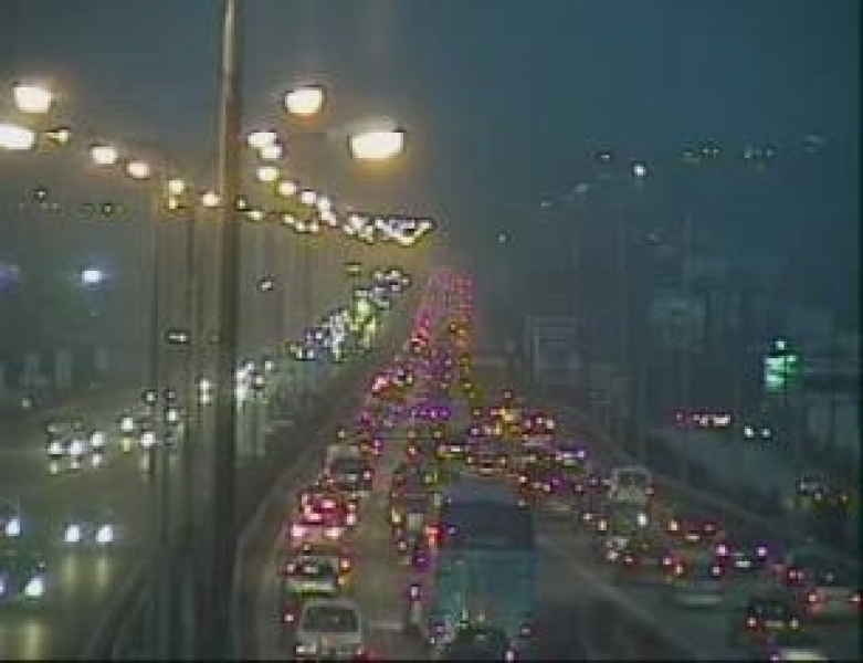 Τώρα-Μποτιλιάρισμα στον Περιφερειακό λόγω τροχαίου