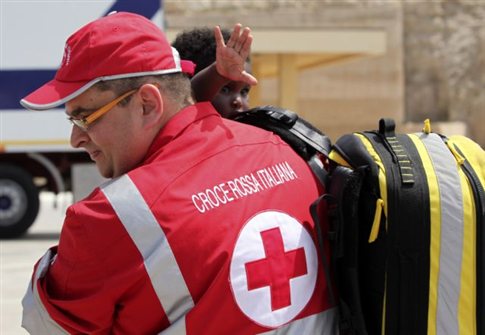 Διασώθηκαν 350 μετανάστες