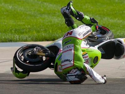 Moto GP: Τραυματισμός Μπαρμπερά
