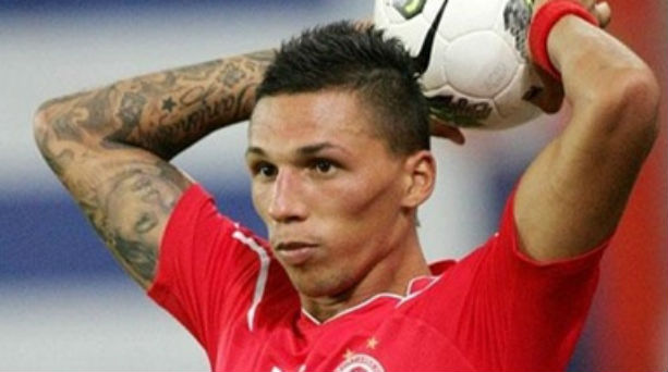 Κάκωση ο Χολέμπας