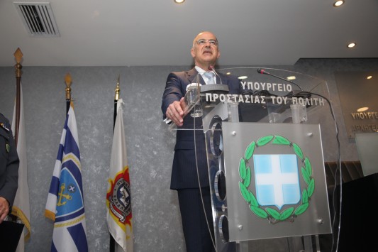 Ο Δένδιας στην Πυροσβεστική