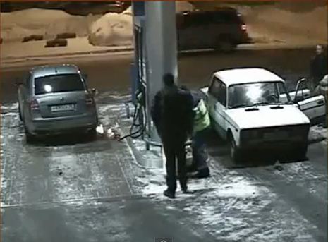 Σπίρτο σε βενζινάδικο