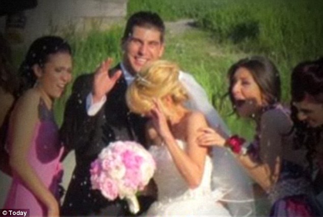 Κηδεύτηκε η άτυχη νύφη