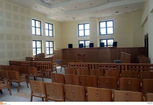 Οι δικαστικοί βγαίνουν στο δρόμο