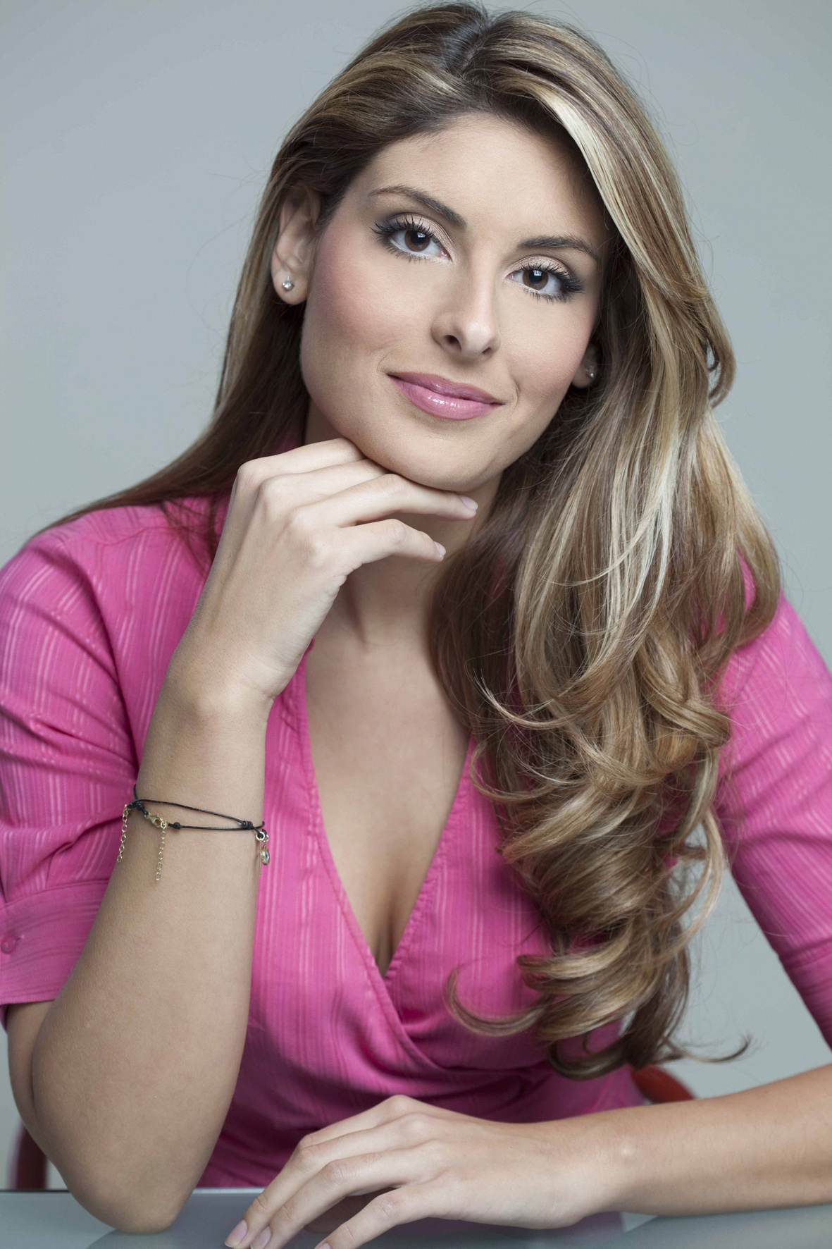 Έβαλε την κόρη του στην ΕΡΤ