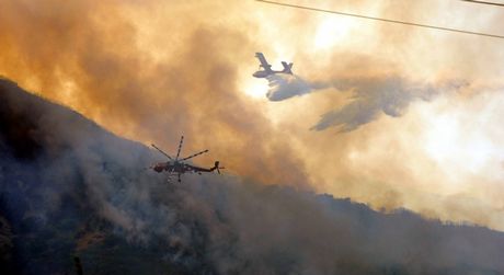 Τώρα – Καίγεται ακόμα ο Όλυμπος
