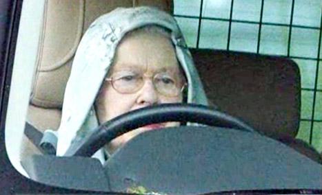 Αναγνωρίζετε την κυρία;