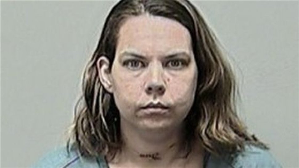 Μαχαίρωσε την 6χρονη κόρη της