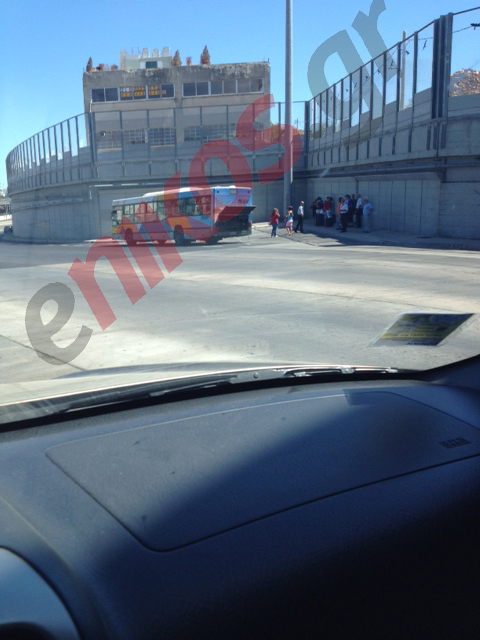 Τους “άφησε” στη μέση του δρόμου