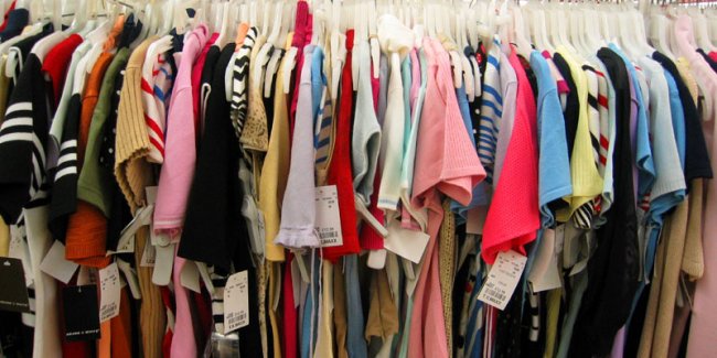 Συνελήφθησαν ενώ έκλεβαν ρούχα