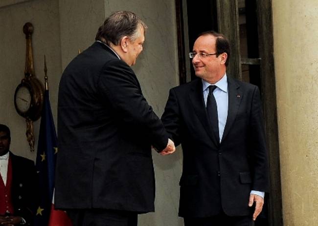 Μίλησε με Ολάντ ο Βενιζέλος
