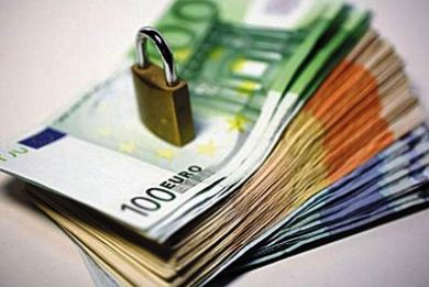 Αγοράζουν λίστες με φοροφυγάδες