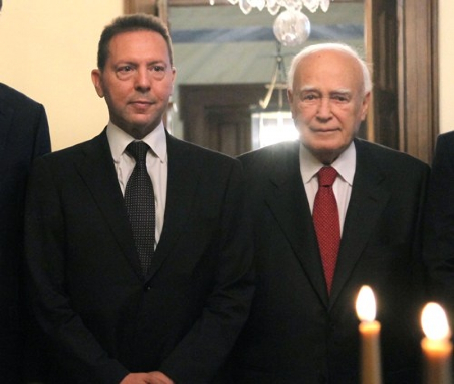 Συνάντηση Παπούλια με Στουρνάρα