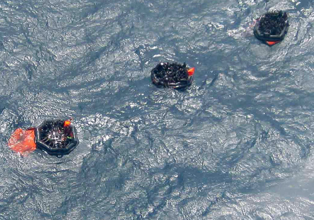 Εντοπίστηκαν επιζώντες από σκάφος