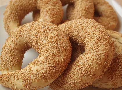 “Πόλεμος” για το κουλούρι