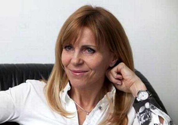 Μαθήματα “διαφάνειας” από την Ε.Ε.