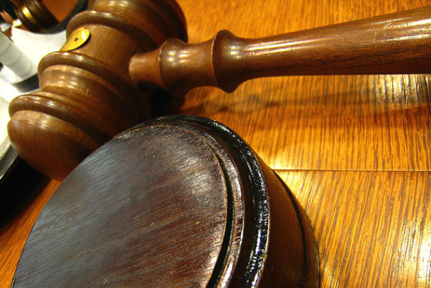 Στο δικαστήριο για τις υποκλοπές