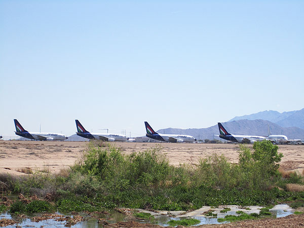 Κατρακύλα για τα αεροδρόμιά μας