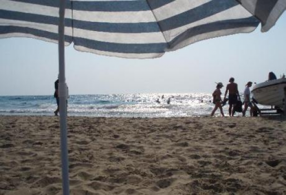 Οι κλέφτες της παραλίας