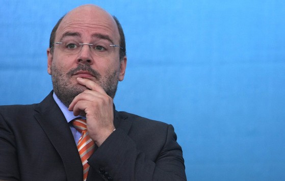 Κάμπετερ: Δεν θα γίνει διαβούλευση