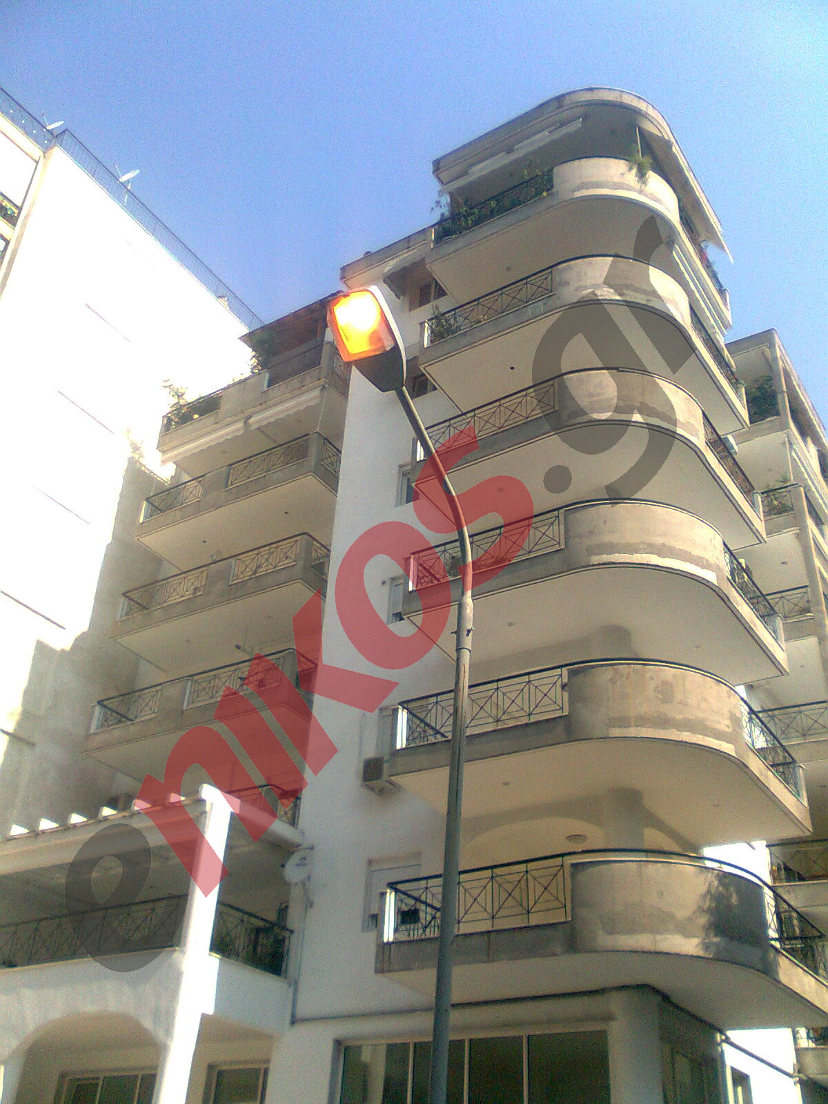 Ποιος παίζει με τα φώτα;