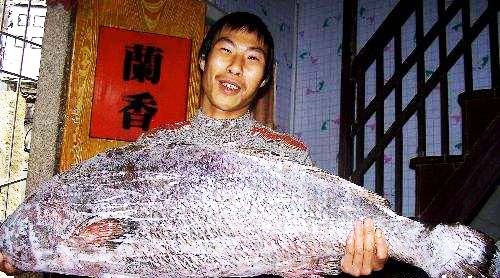 Έπιασε ψάρι 473.000 δολαρίων!