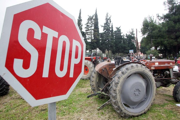 Σύγκρουση ΙΧ με τρακτέρ