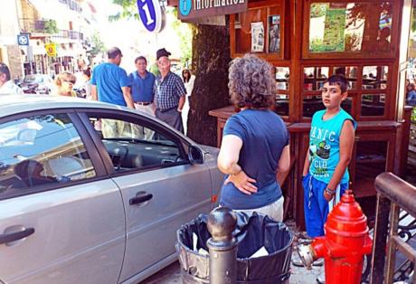 «Καρφώθηκε» σε περίπτερο