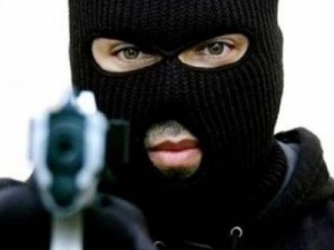 Ληστεία σε κατάστημα καλλυντικών