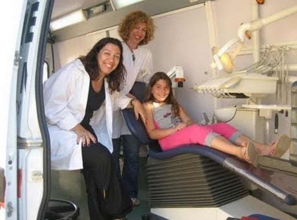 Κινητή οδοντιατρική μονάδα