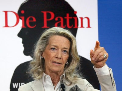 “Ραδιούργα Νονά η Μέρκελ…”