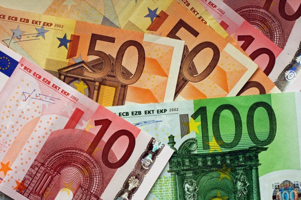 Πλήρωναν μετρητά αλλά με..πλαστά