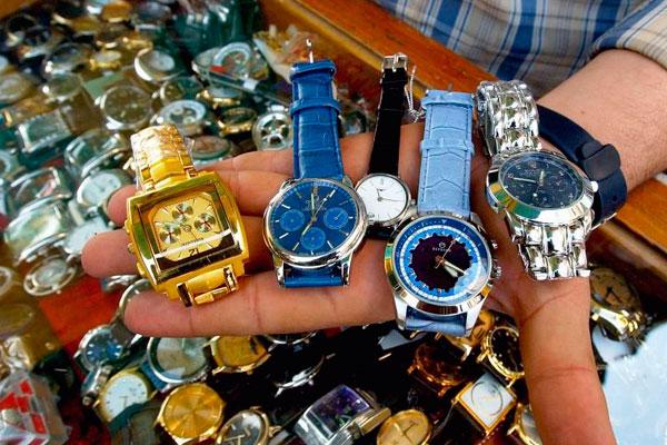 Κατέστρεψαν προϊόντα μαϊμού