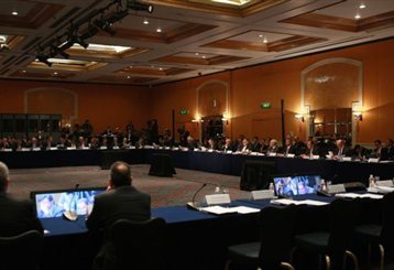 Δεν θα πάει στη Σύνοδο