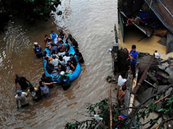 Στο έλεος του τυφώνα