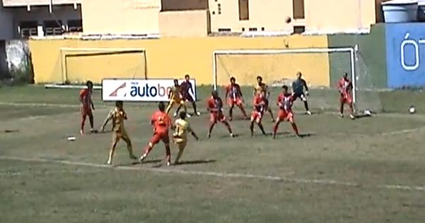 Αυτή η μπάλα…τα σπάει!