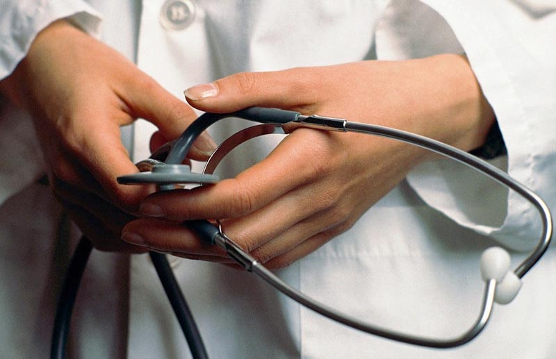 Στην ξενιτιά και οι γιατροί