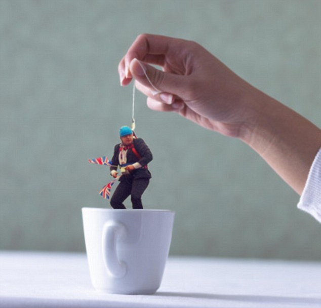 Ο Δήμαρχος-δόλωμα για καρχαρίες