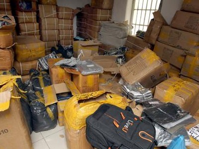 Αποθήκη “μαϊμού” προϊόντων