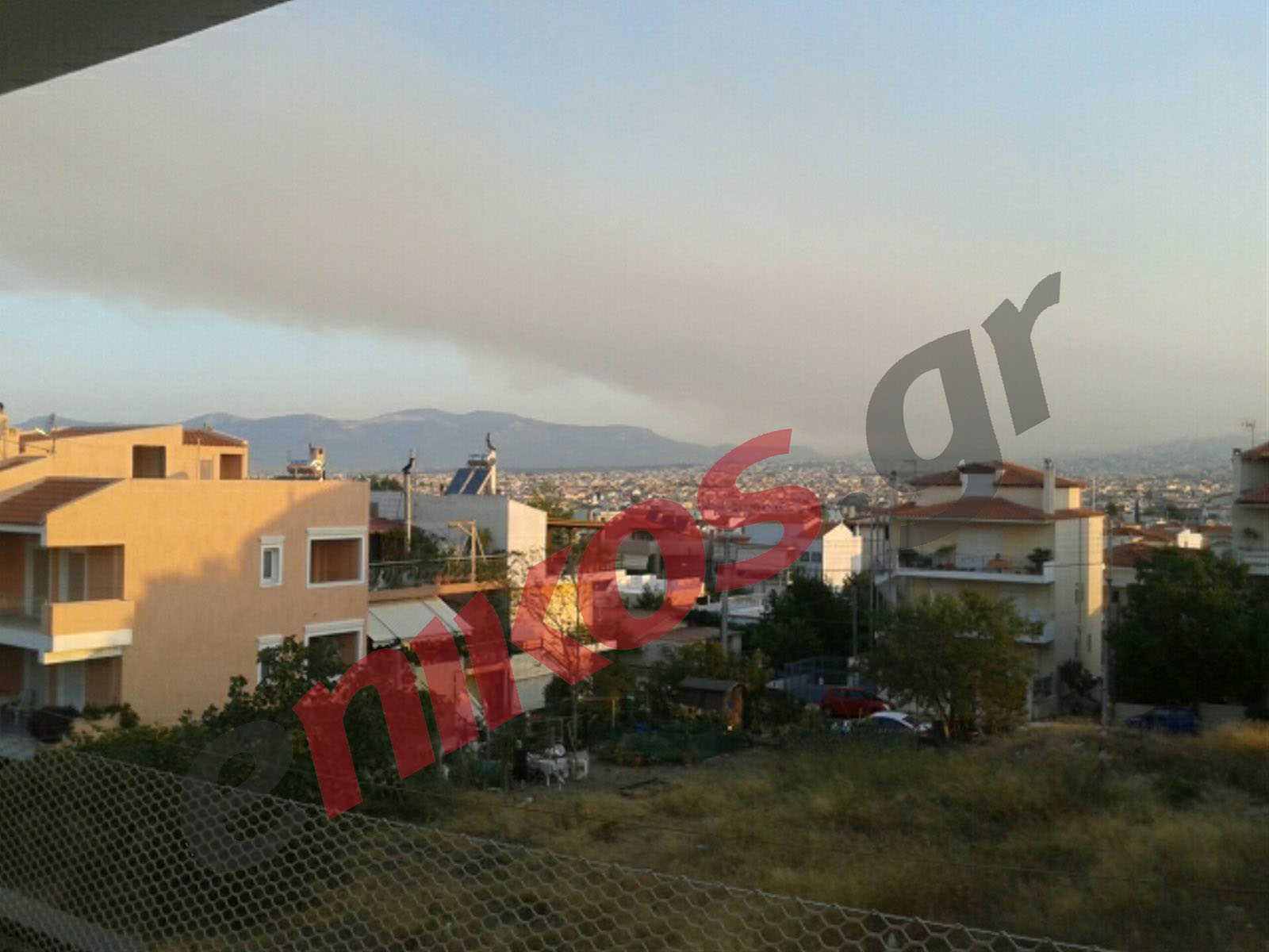 Τώρα-Φωτογραφία από τη φωτιά