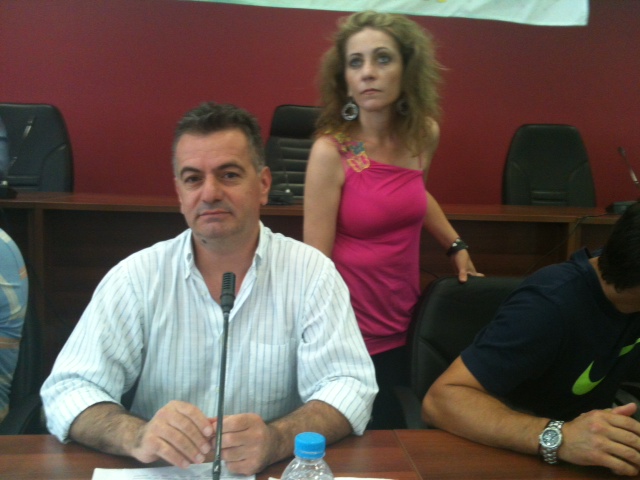 Στα θρανία δάσκαλοι, καθηγητές