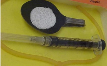 Πούλησαν ναρκωτικά σε αστυνομικό