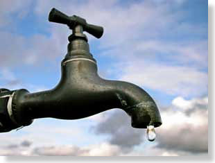 Τώρα-Ένταση στην Αίγινα για τη διακοπή νερού