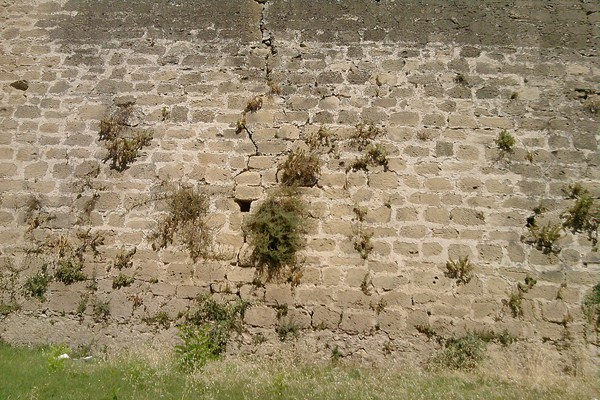 Κίνδυνος κατάρρευσης των τειχών
