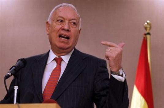 Οι Ισπανοί διαβάζουν το… μνημόνιο