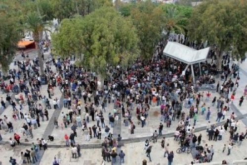 Μια «γροθιά» κατά της κρίσης